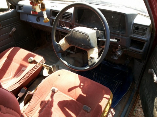 ***ขายแล้วครับขอบคุณ Truck2hand ขายกระบะตอนเดียว เข้าไร่เข้าสวน TOYOTA HERO 2.4 เครื่องเดิมเกียร์เดิม แน่นดี แรง เกียร์ไม่หลุด ช่วงล่างแน่น คัสซีสวยเดิมไม่ผุไม่ดาม กระบะเลสสภาพสวยไม่มีผุ ยางดี4เส้น หัวดีสีสันดี มีตำหนิ แก้มซ้ายหน่อยนึง(ตามรูป) ภายในสวยคอน