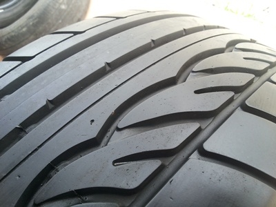 ขายยาง205/55/16 ปี 0512 DUNLOP SP01 1 ชุด