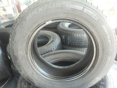 ขายยาง205/70/15 ปี 1212 MICHERLIN AGILIS 1 ชุด