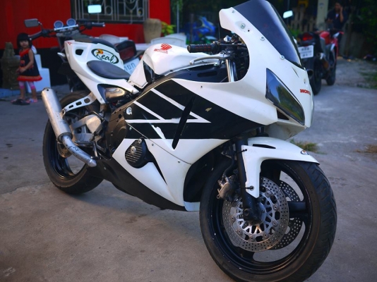 ขาย cbr 400 พร้อมทะเบียนแท้ แฟริ่ง Rc212 ท่อสูตร Dic