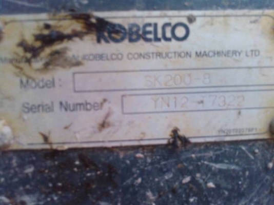 รถแบคโฮ ยี่ห้อ KOBELCO รุ่น SK200-8