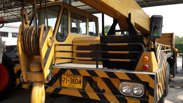 ขายเครน 12ล้อTADANO 35 ตัน 280 แรงม้า ราคา 3,300,000 โทร 081-8507085 (เอ)