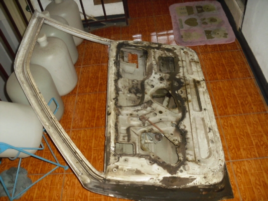 ขายถูกประตูฝั่งคนขับมังกรทองTFRสภาพดีตะเข็บเดิมไม่มีบุบไม่ผุ