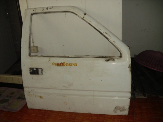 ขายถูกประตูฝั่งคนขับมังกรทองTFRสภาพดีตะเข็บเดิมไม่มีบุบไม่ผุ