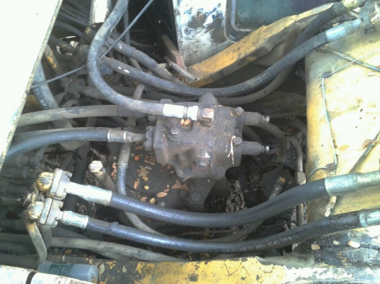 ขายรถแบ็คโฮ komatsu pc 200 - 5 ไฟฟ้าตัดกล่องอยู่ เอกสารเล่มทะเบียน ขายรถแบ็คโฮ komatsu pc 200 - 5 ไฟฟ้าตัดกล่องอยู่ เอกสารเล่มทะเบียน