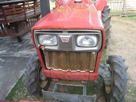 ขายรถไถยันม่า ขนาด  23  แรงเก่านอก  2  เพลายังไม่ได้ใช้ในเมืองไทย0849369307