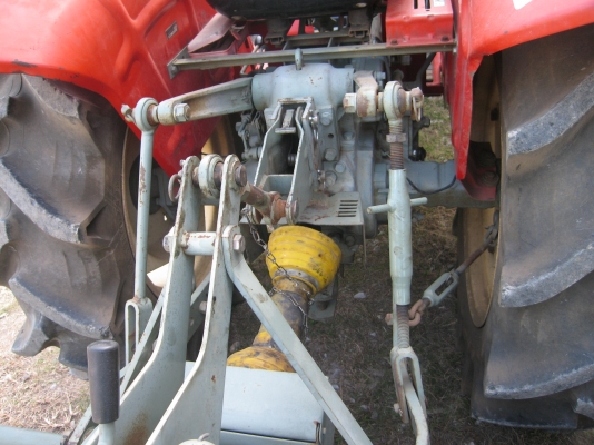 ขายรถไถยันม่า ขนาด  23  แรงเก่านอก  2  เพลายังไม่ได้ใช้ในเมืองไทย0849369307