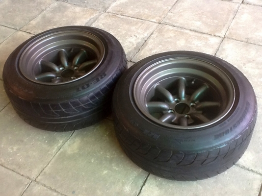 ขายกล้วยWATANABE-TYPE.R 1คู่ครับ