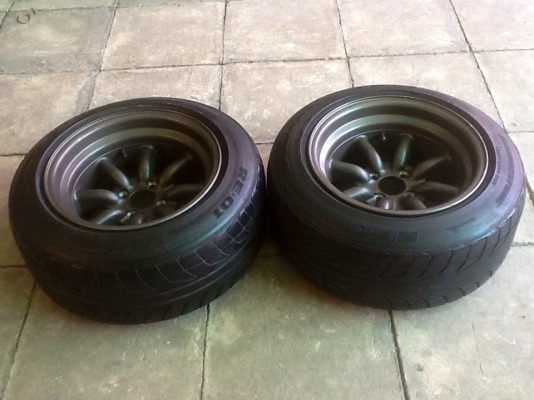 ขายกล้วยWATANABE-TYPE.R 1คู่ครับ