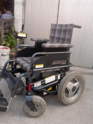 ขายรถเข็น วิลแชร์ไฟฟ้า สำหรับคนพิการและคนชรา ยี่ห้อ SUZUKI นำเข้าญี่ปุ่นราคาถูก (เด็กยังบังคับได้ได้ ขายรถเข็น วิลแชร์ไฟฟ้า สำหรับคนพิการและคนชรา ยี่ห้อ SUZUKI นำเข้าญี่ปุ่นราคาถูก (เด็กยังบังคับได้ได้