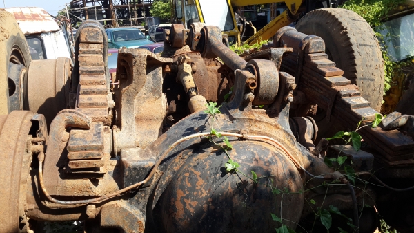 ขายช่วงล่าง อีซูซุ 2 เพลา 200 หมวกเจ็ก แท่น R0CK ใหญ่