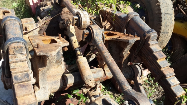 ขายช่วงล่าง อีซูซุ 2 เพลา 200 หมวกเจ็ก แท่น R0CK ใหญ่