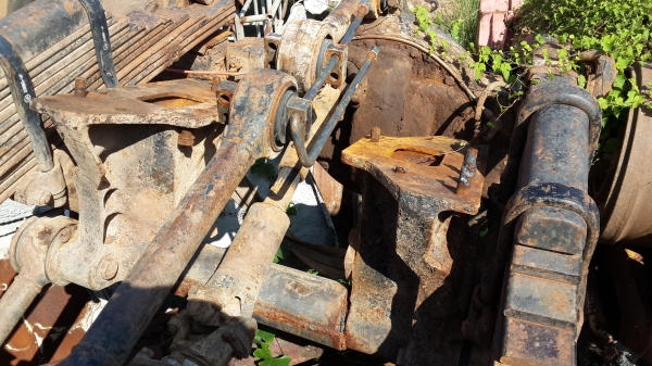 ขายช่วงล่าง อีซูซุ 2 เพลา 200 หมวกเจ็ก แท่น R0CK ใหญ่