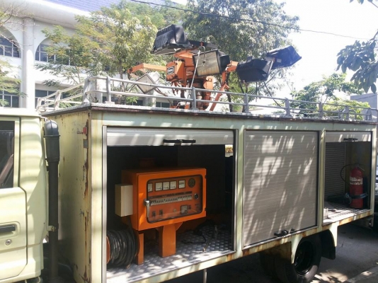 ขายTOYOTA DYNA พร้อมเครื่องปั่นไฟ