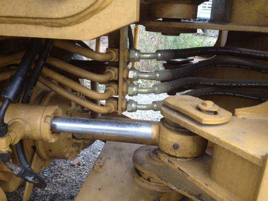 รถตักล้อยาง CATERPILLAR 918F ตู้เก๋งมีแอร์ ยังไม่ต่อแขน