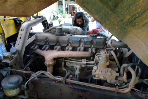 ขายด่วนรถ6ล้อFFเครือง185แรงม้าติดเครน3ตันเบรดทิฟฟี่