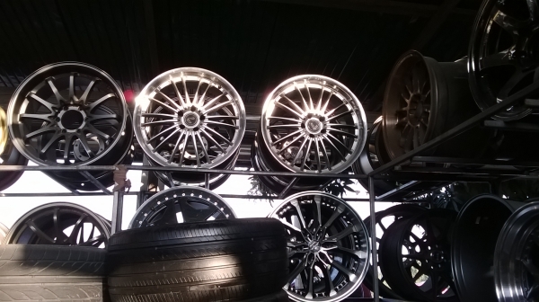 ขายล้อขอบ20 5รู 114 12500