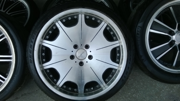 ขายล้อขอบ19 5รู114พร้อมยางชุดละ13800 ขายล้อขอบ19 5รู114พร้อมยางชุดละ13800