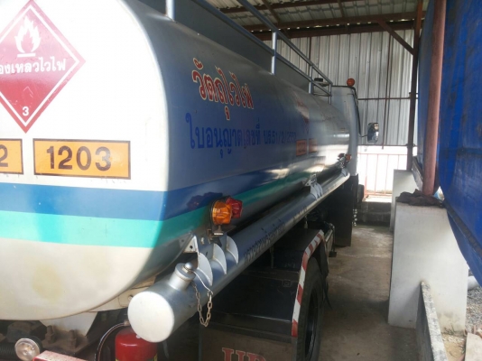ขายรถ 6 ล้อ บรรทุกน้ำมัน