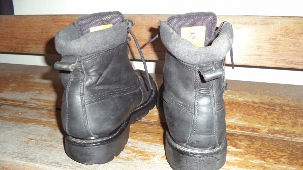 Caterpillar size 44  EUR stock no.wc74177-309 WALKING MACHINES