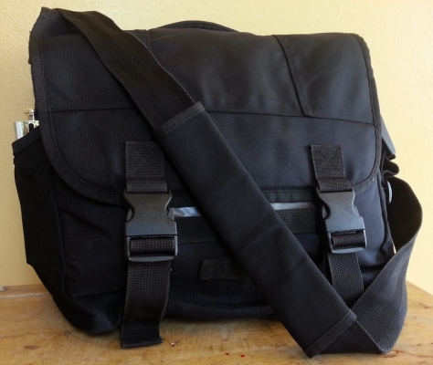 กระเป๋าใส่ Notebook เป้สะพายหลัง กระเป่าเดินทาง มือสองของแท้ สภาพสวยๆ หลายใบ