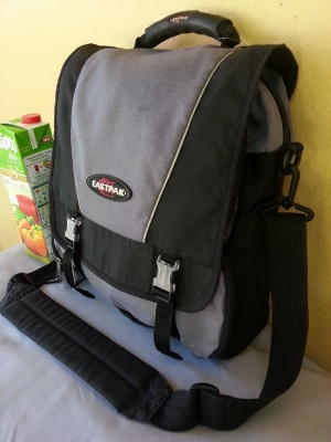 กระเป๋าใส่ Notebook เป้สะพายหลัง กระเป่าเดินทาง มือสองของแท้ สภาพสวยๆ หลายใบ