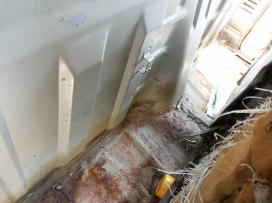 ***ขายแล้วครับขอบคุณ Truck2hand  ขายกระบะตอนเดียว เข้าไร่เข้าสวน TOYOTA LN40 ม้ากระโดด ดีเซล5ขอ เครื่องดีติดง่าย เกียร์ดี ช่วงล่างคัสซีเก็บมา ดามบนล่าง กระบะดีมีผุบ้าง แถมหลังคา ยางพอใช้ ภายในเก๋งดีผุนิดๆ เข้าไร่เข้าสวน ใช้งานได้ ขายตามสภาพ ทะเบียนขาดหลาย