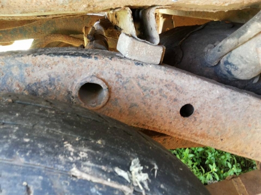 ***ขายแล้วครับขอบคุณ Truck2hand  ขายกระบะตอนเดียว เข้าไร่เข้าสวน TOYOTA LN40 ม้ากระโดด ดีเซล5ขอ เครื่องดีติดง่าย เกียร์ดี ช่วงล่างคัสซีเก็บมา ดามบนล่าง กระบะดีมีผุบ้าง แถมหลังคา ยางพอใช้ ภายในเก๋งดีผุนิดๆ เข้าไร่เข้าสวน ใช้งานได้ ขายตามสภาพ ทะเบียนขาดหลาย