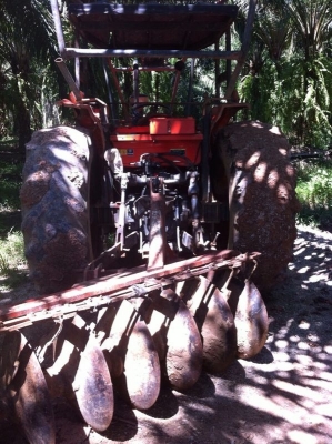 รถไถ  KUBOTA  M9000   (  รถทำงาน  3,xxx  ซม. )   สนใจติดต่อ 081 - 6079515