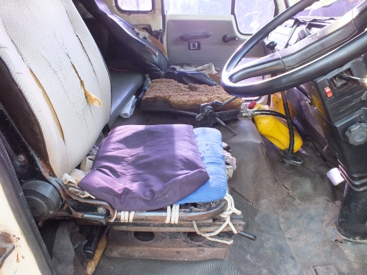 HINO JMC   ติดต่อปารวี  โทร 0839686255