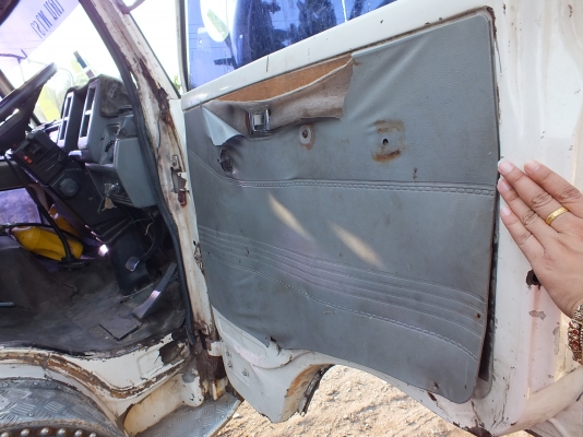 HINO JMC   ติดต่อปารวี  โทร 0839686255