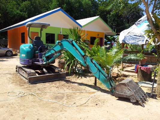 ขายด่วนแม๊คโครเล็ก ยี่ห้อโคมัสสุ pc30-8 ราค300,000 บาท