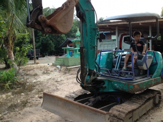 ขายรถขุด แมคโครเล็ก KOMATSU PC30-7 สภาพพร้อมใช้ราคาเบาๆ ขายรถขุด แมคโครเล็ก KOMATSU PC30-7 สภาพพร้อมใช้ราคาเบาๆ