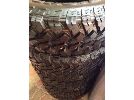 ขายยาง Maxxis Bighorn 245 x 75 x 16 ขายยาง Maxxis Bighorn 245 x 75 x 16