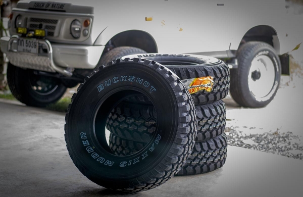 ขายยางมัทอฟโร้ดmaxxis 754 buckshotใหม่ปี2013เส้นล่ะ3400