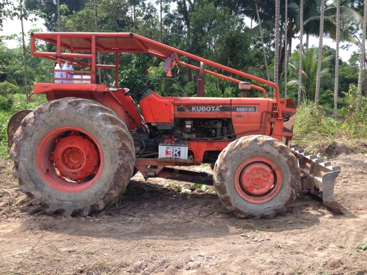 ขาย KUBOTA M8030 อยากซื้อเท่าไหร่ต่อรองได้ครับ