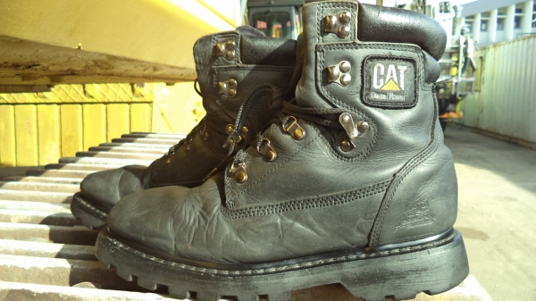 Caterpillar size 45 EUR Caterpillar size 45 EUR