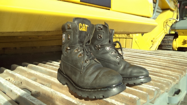 Caterpillar size 45  EUR