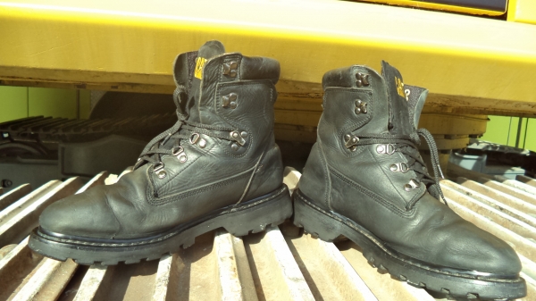 Caterpillar size 45 EUR Caterpillar size 45 EUR