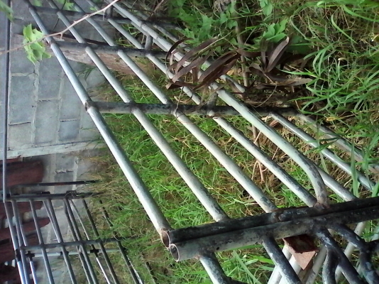 ขายคอกกระบะบิ๊กเอ็มสีเทา