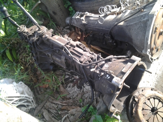 ขายเกียร์รถ 4x4 พร้อมฟายวิล ซูซูกิวีทาร่า เก่าเซียงกง 8,500 บาท