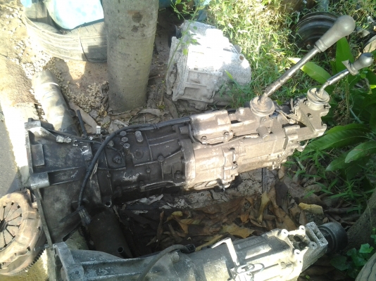 ขายเกียร์รถ 4x4 พร้อมฟายวิล ซูซูกิวีทาร่า เก่าเซียงกง 8,500 บาท