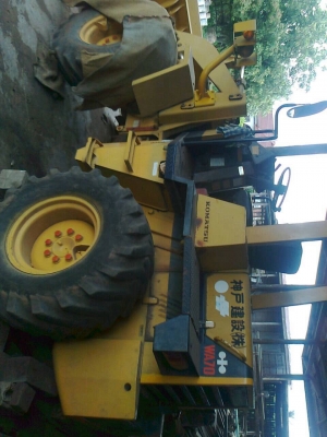 ขายครับรถตักล้อยาง KOMATSU สวยๆครับ ขายที่725000ครับ