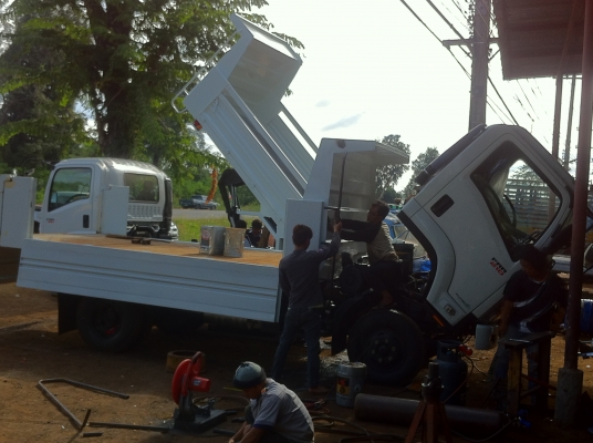 รับต่อกระบะด้ำดิน/ด้ำเกษตร/ พ่วง/เทลเลอร์  ปะผุคัสซี ทำสี รถบรรทุก เก่า-ใหม่ 6-18 ล้อพ่วง (((ราคากันเอง))) 081-9666645 /089-7188336