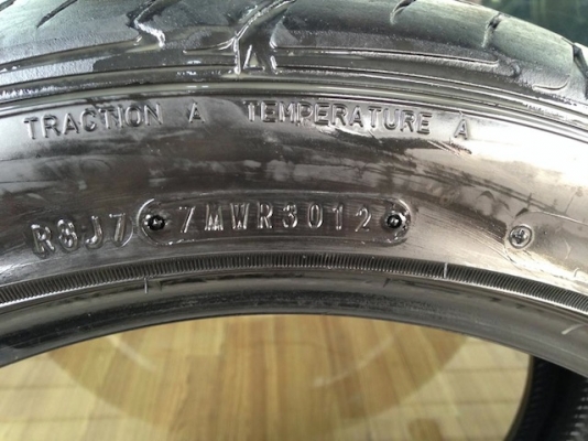 ขายยาง Dunlop lm703 225/45/18 ปี12 สภาพสวย80\% 1คู่ 5,400 Call 0899672139 นายครับ บริการจัดส่งทั่วประเทศครับ