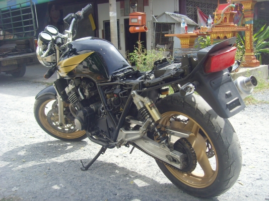 เพื่อนฝากขาย Honda cb400 อินวอย ปี93 ราคา32000 ด่วนๆ