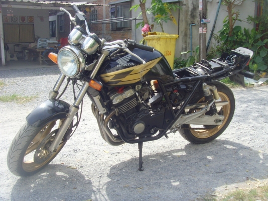 เพื่อนฝากขาย Honda cb400 อินวอย ปี93 ราคา32000 ด่วนๆ