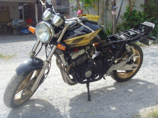 เพื่อนฝากขาย Honda cb400 อินวอย ปี93 ราคา32000 ด่วนๆ