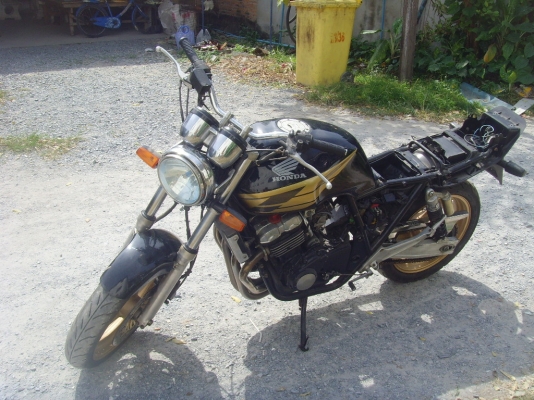 เพื่อนฝากขาย Honda cb400 อินวอย ปี93 ราคา32000 ด่วนๆ