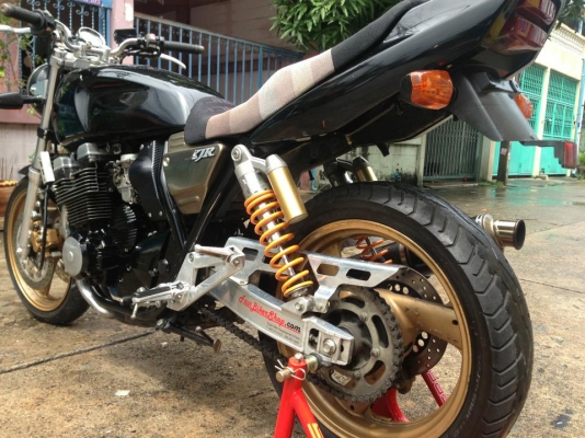 ต้ำพระราม2ขายyamaha xjr400ปี97 สภาพดีพร้อมใช้รับประกันเครื่องยนตร์